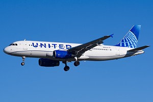 United Airlines Airbus A320 N412UA