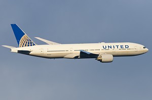 United Airlines B777-200ER N224UA