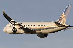 United Airlines Boeing 787-8 N22907