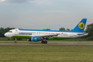 Uzbekistan Airways Airbus A320 UK32019