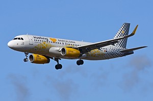 Vueling Airlines Airbus A320 EC-MNZ