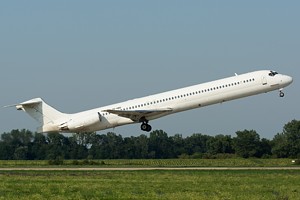 Medallion Air MD-83 YR-HBD_1