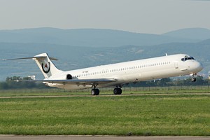 Medallion Air MD-83 YR-HBE_1