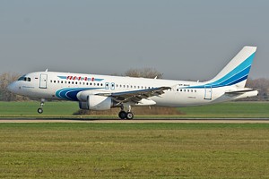 Yamal Airlines A320 VP-BHZ_1