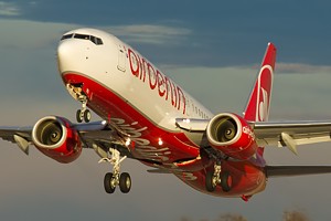 Air Berlin B737-800 D-ABMD_1