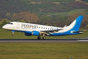 Peoples Vienna Line ERJ-170 OE-LMK_1