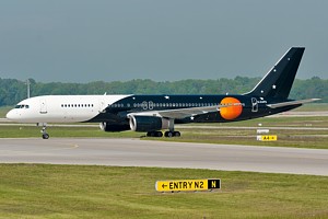 Titan Airways B757-200 G-ZAPX_1