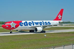 Edelweiss Air A330-200 HB-IQI_1