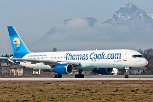 Thomas Cook B757-200 G-FCLB_1
