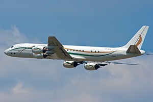 Brisair DC-8-72 VP-BHS_1