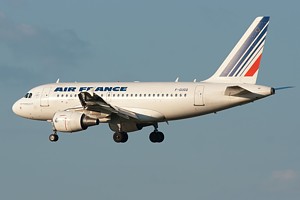 Air France A318 F-GUGQ_1