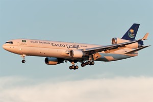Saudia MD-11 HZ-ANB_1