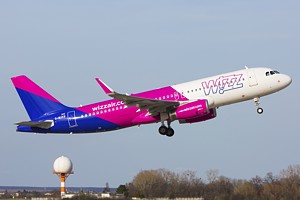 Wizz Air Airbus A320 G-WUKB