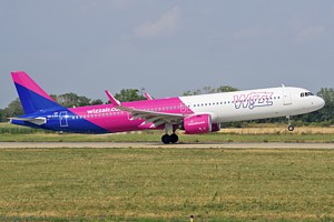 Wizz Air Airbus A321 HA-LVA