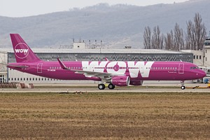 WOW Air A321 TF-MOM