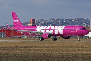 WOW Air A321 TF-MOM