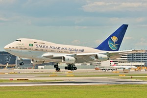 Saudia B747SP HZ-AIF_1