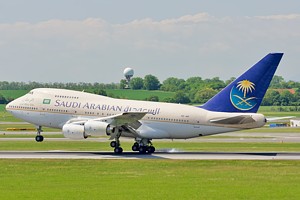Saudia B747SP HZ-AIF_1