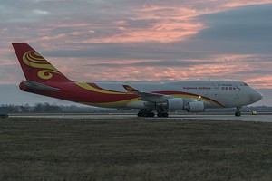 Yangtze River Express Boeing 747-400 B-2432