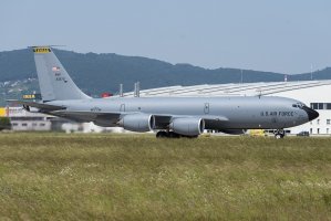 United States Air Force Boeing 707 62-3572