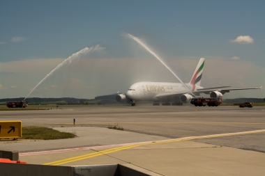 Emirates Airbus A380 A6-EEW